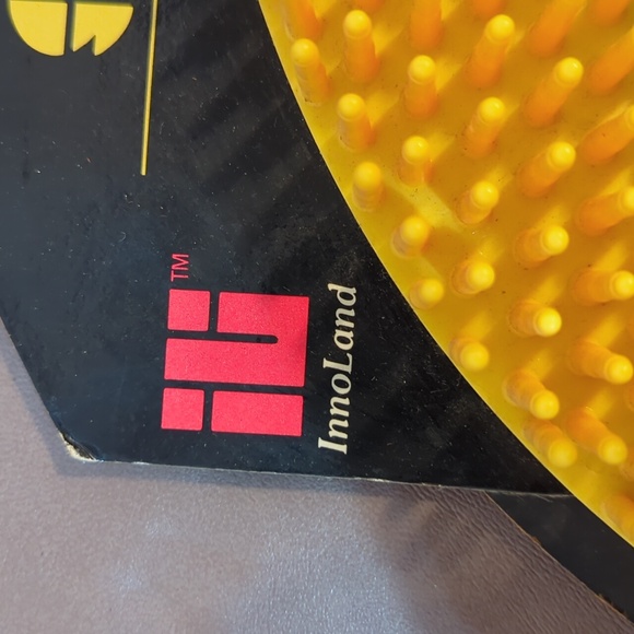 1988 Striker safety guard darts round board InnoLand yellow green white red hang - Picture 4 of 9